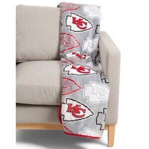 PEGASUS SPORTS Kansas City Chiefs Nfl Logo Ultra Cozy Oversized Throw Blanket